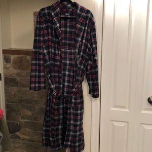 Men’s Izod plaid tartan bathrobe amazing condition